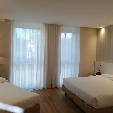 Hotel Novo Rossi 3*