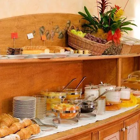 Hotel Novo Rossi 3*