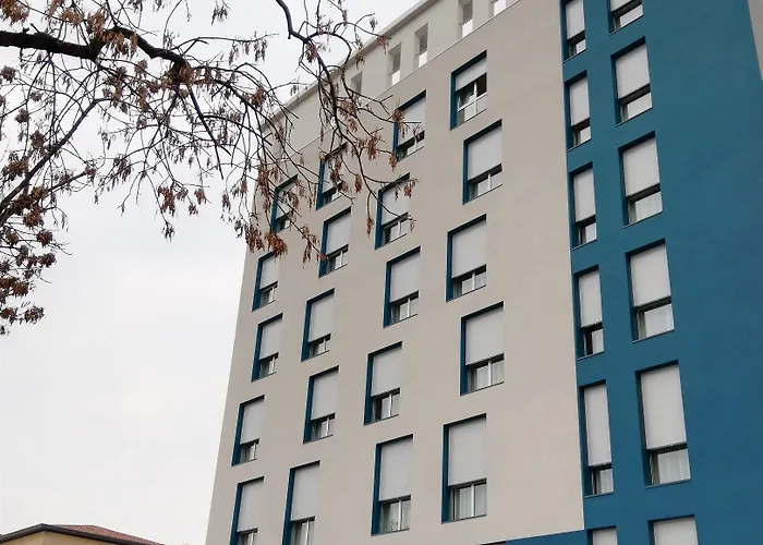 노보 로시 호텔